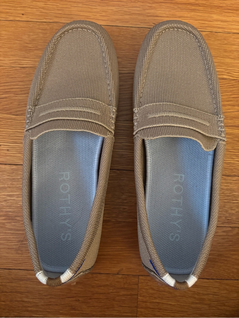 Rothy's Women’s  Tan Knit Penny Loafers, size 9 (washable + like new)